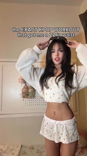 the EXACT kpop workout that i did to get my waist downnnn!! all the moves are from actual kpop workouts but i only picked the best of the best that actually gave me a tiny waist! #workout #workoutroutine #kpopidol #wonyoung #lesserafim #karina | Mei Monte