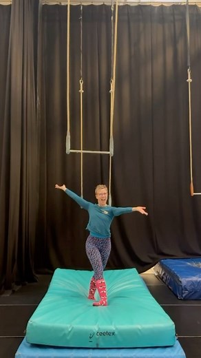 #trapezetuesday A bit of a cheaty dismount in the trapeze Tuesday this week! But adds to the character of the routine ;-) Backwards roll, sit to sit. Drop to hox beat. Double leg skinner to ankles. Ankles to sit. Drop to birds nest, needle and dismount! Keep an eye on our posts in the next day or so as we will be sharing more information on our upcoming Crystal Competition to celebrate 15 years of MAH! | My Aerial Home