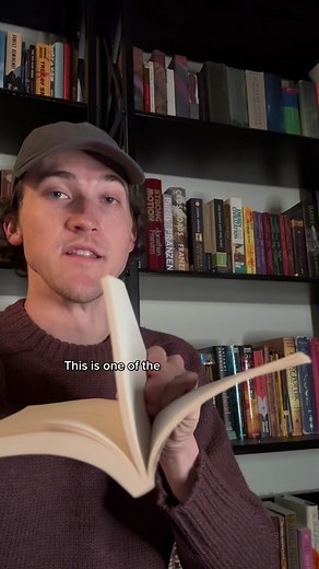 a VERY short classic - you can read it in one sitting #booktok #bookrecommendations #franzkafka #themetamorphosis #classicbooks