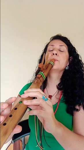 Native American Flute humming bird - flauta nativa beija flor - Águila flautas