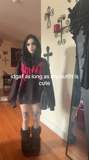 𖤐 Anna Violet ⛧ (@violetofdread)’s video of Cute Outfit