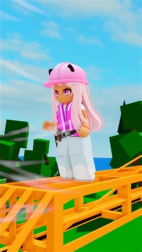 i fell off the construction crane😰😱#robloxshorts #roblox