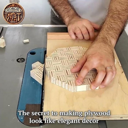 This DIY Clock Looks So Cool—And It’s Just Plywood! #woodworking #diy #woodenclock