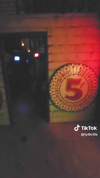 CARNIVUS Haunted House Complete Walk-through at Canobie Lake Park Screeemfest #spookyseason #hauntedhouse #hauntedattraction #October2023 #datenightideas #canabielakepark #hauntedhousewalkthrough