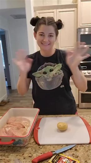 Imagine this: dinner’s done, dishes are light, and your kitchen actually stays clean. 😍 That’s the magic of 5 Dinners 1 Hour — real food, prepped ahead, cooked in minutes. 💬 Comment DINNER and I’ll send you all the details! #mealprep #dinner #busymom #momlife #budget #time #cooking #easyrecipes #family #weekend | 5 Dinners 1 Hour