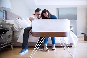 Meet the Snoo Crib: The Most Brilliant Invention of 2016 for Tired Parents