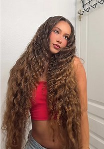 Curly Hair Tutorial: Easy Curls Styling Tips