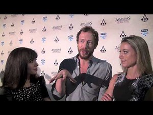 Lost Girl Cast Members Debate Mario vs. Luigi, Geek Out at Comic-Con