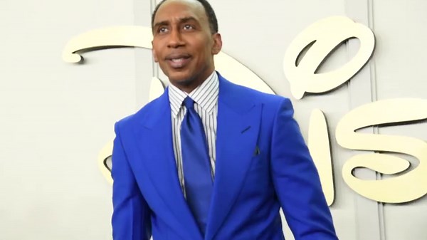 Florida high school graduate backflips into classmate in viral onstage celebration gone wrong: ‘This can’t be happening’