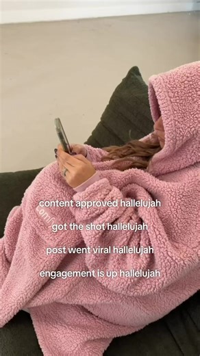 Everything Hallelujah 💓 Our wearable blanket hoodie is built for comfort, and creating content around it gives us a reason to pause, reset, and feel grateful for the moment we’re in.
