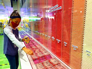 Crayola giving away 1 million crayons - kids can create their own pack of colors