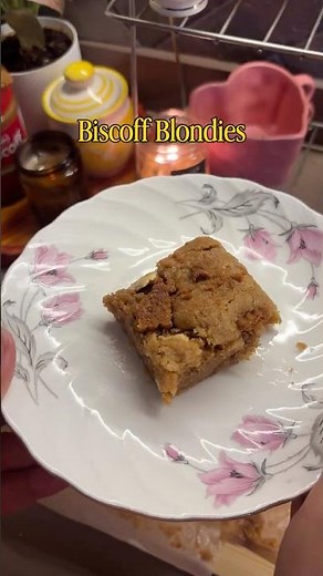 Biscoff Blondies #easydessert #baking #biscoff #dessert #recipe