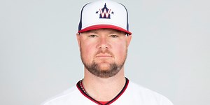 Lester heads to team after thyroid surgery