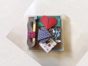 174 reactions · 19 shares | Sabemos que hay muchos niños que hacen o les gusta el origami, por eso preparamos este set que contiene piezas hechas, papeles y tutoriales. Nuestra propuesta origami como regalo para el día del niño. Esperamos que les guste. Más datos: https://www.origamiteca.com.ar/libros-de-origami/tutoriales/origami-box-kids/ | Origamiteca | Facebook