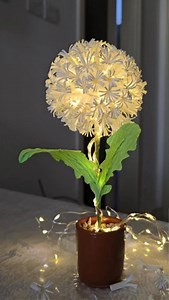 Turning paper straw into a dreamy dandelion flower🌸 So easy , so beautuful! #viraldiy #reeltrending #craftreels #papercraft #handmadelove | Luan Crafts