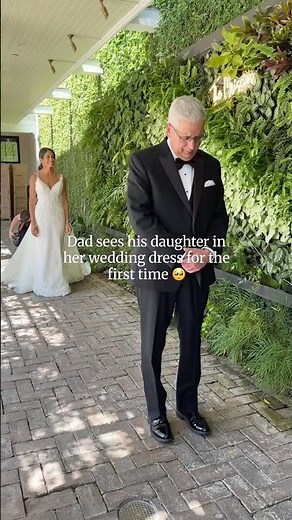 Dad’s emotional reaction to seeing his daughter as a bride 🥺 #shorts #weddingday #fatherdaughter