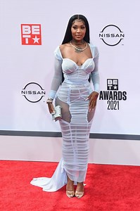 Summer Walker Shatters Records: Biggest R&B Album Debut Ever On Apple Music