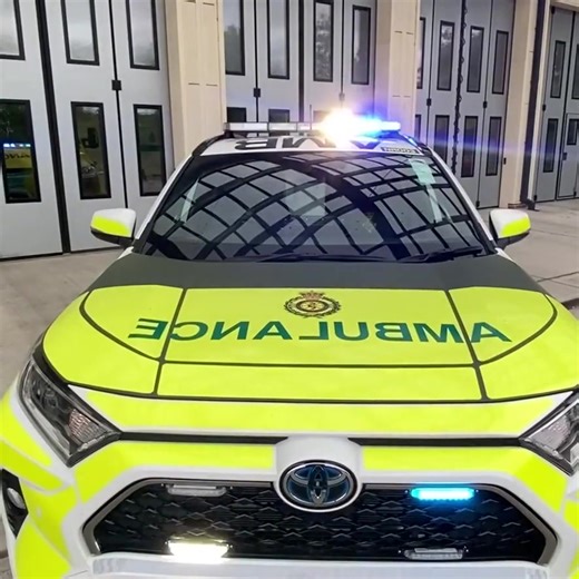 Heading out this Mad Friday? Stay safe and use NHS services responsibly. Excessive drinking can lead to preventable injuries and put extra pressure on the NHS. ✅ Plan ahead – arrange a designated driver or alternative transport. ✅ Respect our crews – work with us, not against us. ✅ Consider other options – NHS 111 Wales, your local pharmacy, or a minor injury unit for less urgent needs. Please use our services wisely and only dial 999 for serious or life-threatening emergencies. Click the link i