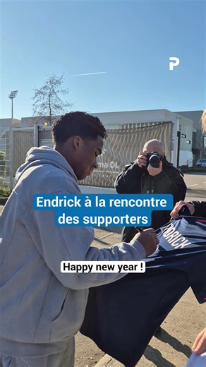 Endrick : Premier entraînement et dédicaces à Lyon