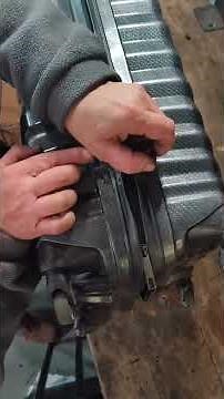 1 minute pour réparer son Bagage Samsonite # Épisode 6 Remplacer la charnière #samsonite #diy