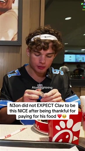 N3on did not EXPECT Clav to be this NICE after being thankful for paying for his food ❤️🥺 #n3on #clavicular @Clavicular