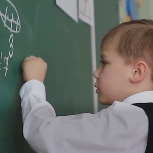 33K views · 465 reactions | Happy Left Handers Day!  Here are 5 reasons being left-handed actually rules: https://bit.ly/2VP57JZ | FOX 13 News - Tampa Bay | Facebook