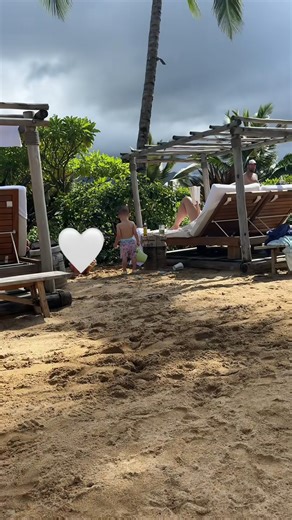 28K views · 545 reactions | Not our phones sending alerts five times about flash floods  unfortunately that meant lots of closed roads, shops, and fishermen not making it to the restaurants  #kauaihawaii #kauai #1hotelhanaleibay #hawaiitiktok #familyvacation #familytime #toddlermom #toddlerlife #travelwithkids #fyp #momanddad #familyof4 | UstheRemingtons | Facebook