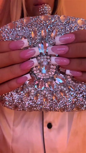 Stunning Prom Hair Tutorial for Red Carpet Looks