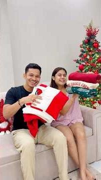 Day 1082 : Our Christmas Special Dress Haul😍