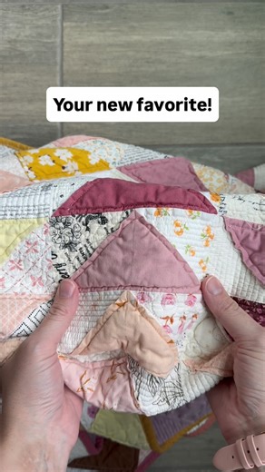 Elizabeth Chappell on Instagram: "Comment QAL to make your own 3D Flying Geese blocks! This is the Front Porch quilt—my all-time favorite. And something tells me it just might become yours, too. 🩷"