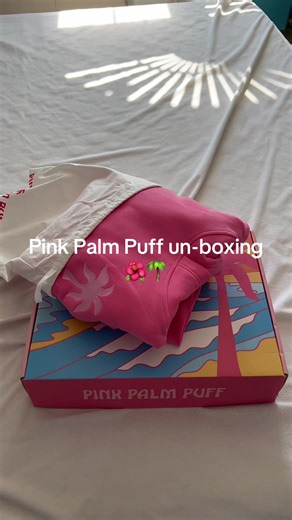 Pink Palm Puff Unboxing: Preppy Aesthetic Essentials