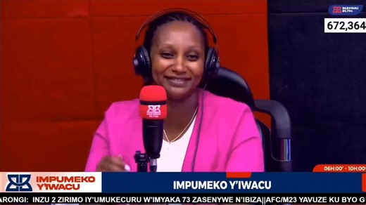 #Impumekoyiwacu @ScoviaMutesi na @TwahirwaIpha barihuriye, umuriro 🔥 uraka bageze ku Gaseke k'Amakuru. 😂😂😂😂📻 89.7 | 90.1 FM
