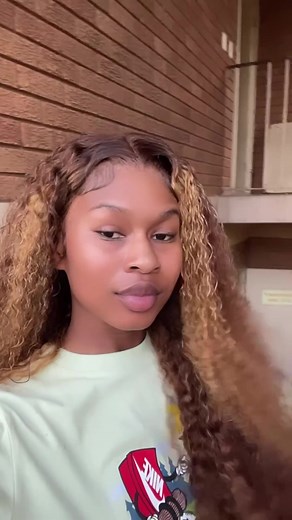 Best 24’’ Highlight Curly Lace Wig Tutorial ft. Amanda Hair Store