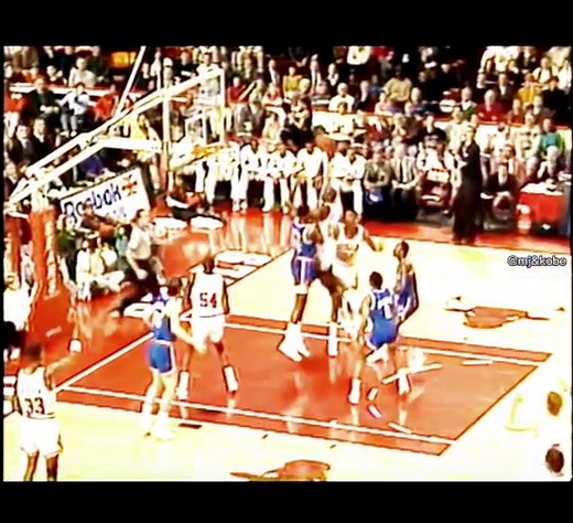 Mj posterize dunk p🏀🔥🐐(repost) #mj #michaeljordan #mjisthegoat #mj23 #michaeljordan23 #23 #12 #45 #nba #NBA #nbaeditss #nbaedits #NBAEditss #basketball #BasketBall #basketballeditss #basketball🏀 #basketballedits🔥🏀 #fyp #fypシ #fypagee #fypシ #foryoupage #foryourpage #foryoupageofficiall #fypdongggggggg #fyppppppppppppppppppppppp