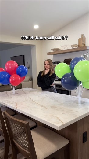 Haley | Home Decor & Styling on Instagram: "Easy Super Bowl party decorations🏈 I love these tabletop balloon stands and they can be reused for any occasion! Comment SHOP for links 🔗 #superbowl #superbowlparty #partydecorations #balloonstand #partyballoons https://liketk.it/5PmaM"