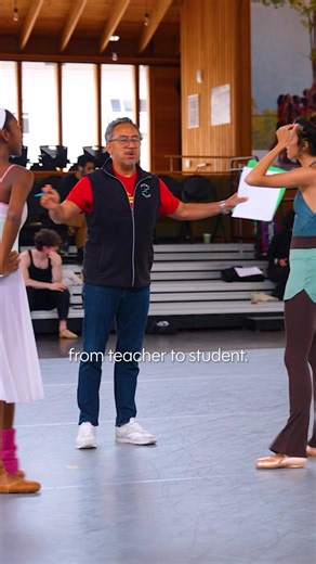 FROM STUDIO TO STAGE // Train closely with leading choreographers in a supportive environment where process and connection go hand in hand. At The School at Jacob's Pillow, dancers build deep artistic relationships and, in select programs, take the stage before global audiences. 📆 Apply by Monday, January 26 for priority consideration and receive a discount code for a 360 Workshop in your area. Application can be found on our website! 🎥: Nel Shelby Films #JacobsPillow #Dance #ballet #musicalth