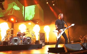 Metallica最新现场- Blackened (Hollywood, FL - November 4, 2021)