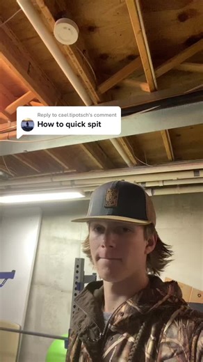 Replying to @cael.tipotsch How to do the quick spit in a goose call! #calling#fowl#waterfowl#goose#fyp#goosecalling#live4it#tips
