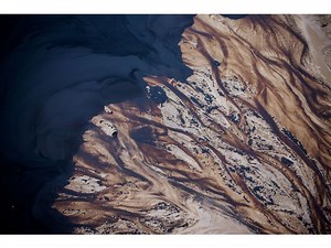 Canada's Newest Oil Sands Project Seeks Government Aid for Carbon Capture