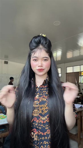 Tutorial Rambut Panjang Lurus oleh Oktaviani