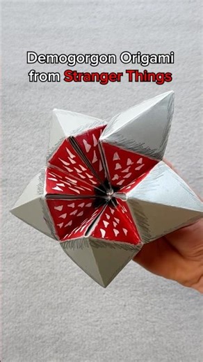 Demogorgon Origami DIY Monster Cootie Catcher Paper Craft from Stranger Things #strangerthings