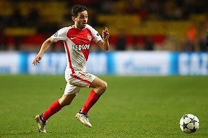 5 players whose transfer values are greater than market values of top-flight clubs