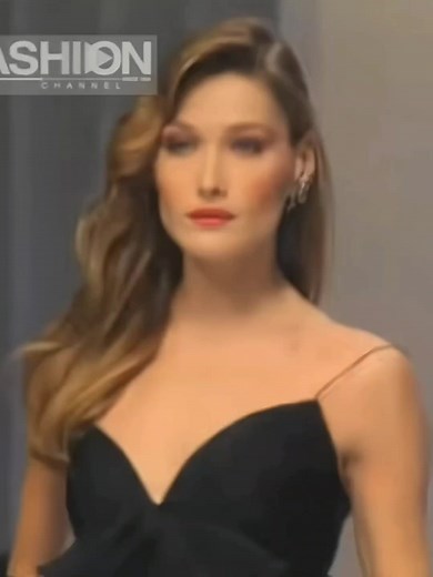 Carla Bruni Valentino Catwalk Fashion Show