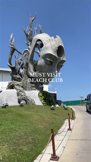 Luna Beach Club: The Ultimate Bali Experience