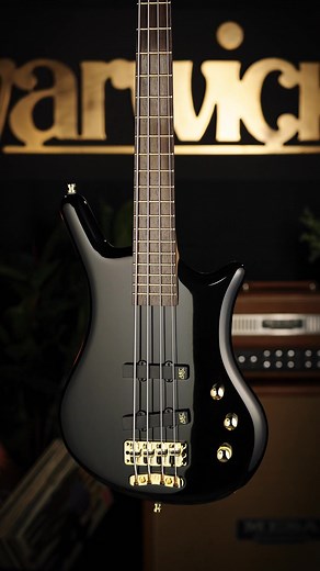 Meet the Warwick TeamBuilt Thumb BO 4-String in Solid Black High Polish – where precision meets power. 🎸 ✨ Key Features: Ovangkol body & neck, Wenge fingerboard / Active MEC J/J pickups & 2-band EQ / 24 jumbo brass frets, 34" scale / Gold hardware & Warwick security locks / Made in Germany. Perfect for players who demand style and performance! 🔥 #WarwickBasses #ThumbBass #ProSeries #MadeInGermany | Warwick Basses