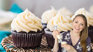 52K views · 298 reactions | This brown butter cream cheese frosting is so good! It goes perfectly with banana cupcakes, banana cake, or whatever other desserts you want to put it on. RECIPE: https://sugarspunrun.com/brown-butter-frosting/ | Sugar Spun Run | Facebook