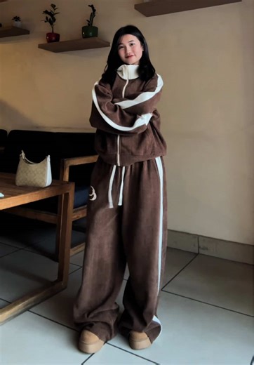 🛍️insta: unique_collection.np1 #set