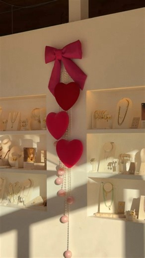 Leah Alexandra Jewelry 💎 on Instagram: "Love is in the air at our LAJ HQ! 🎀❣️ We just launched our NEW Gem Drop chain available exclusively in our Spark Studio!!!⚡️Comes in 3 Valentine’s Day colors: ruby, pink tourmaline, and bubblegum 💖 Which one are you getting?!?!"