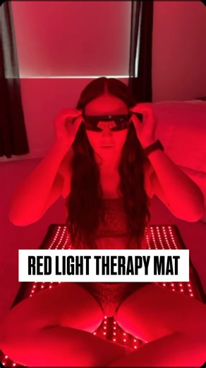 Okay but for real… the Megelin Red & NIR Light Therapy Mat is 🤌🏻💋 chefs kiss 🚨Comment “RED LIGHT” and I’ll send you the link & code KAYTLIN will get you a discount 🚨 💡 Why I’m obsessed: Red NIR light is basically a freeze ray for aging and can help decrease wrinkles My inflammation? Poof 💨 gone Circulation is improved ✔️ Full-body mat with 7,560 LEDs — I look like a glowing alien, but I don’t even care 🤪 ⚠️ Warning: You might look like a superhero, feel like one, and freak out your frien