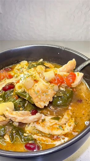 Southern Comfort Chicken Soup ⭐️I actually used 4-5tbsp Chicken Bouillon ⭐️Cooked for an hour before shredding chicken ⭐️Cooked for an additional 8-10 mins after adding noodles ⭐️Topped w/parmesan cheese & chili flakes Seasonings: •Thyme •Cajun seasoning •Onion powder •Garlic powder •smoked Paprika •Oregano •Cayenne pepper #soupseason #chefmartybae #easyrecipe #comfortfood #chicken #dinnerideas #yum | Chefmartybae